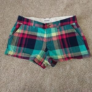Old navy plaid shorts